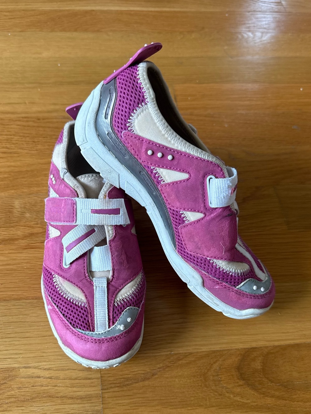 ECCO Girls Athletic Velcro Sneakers